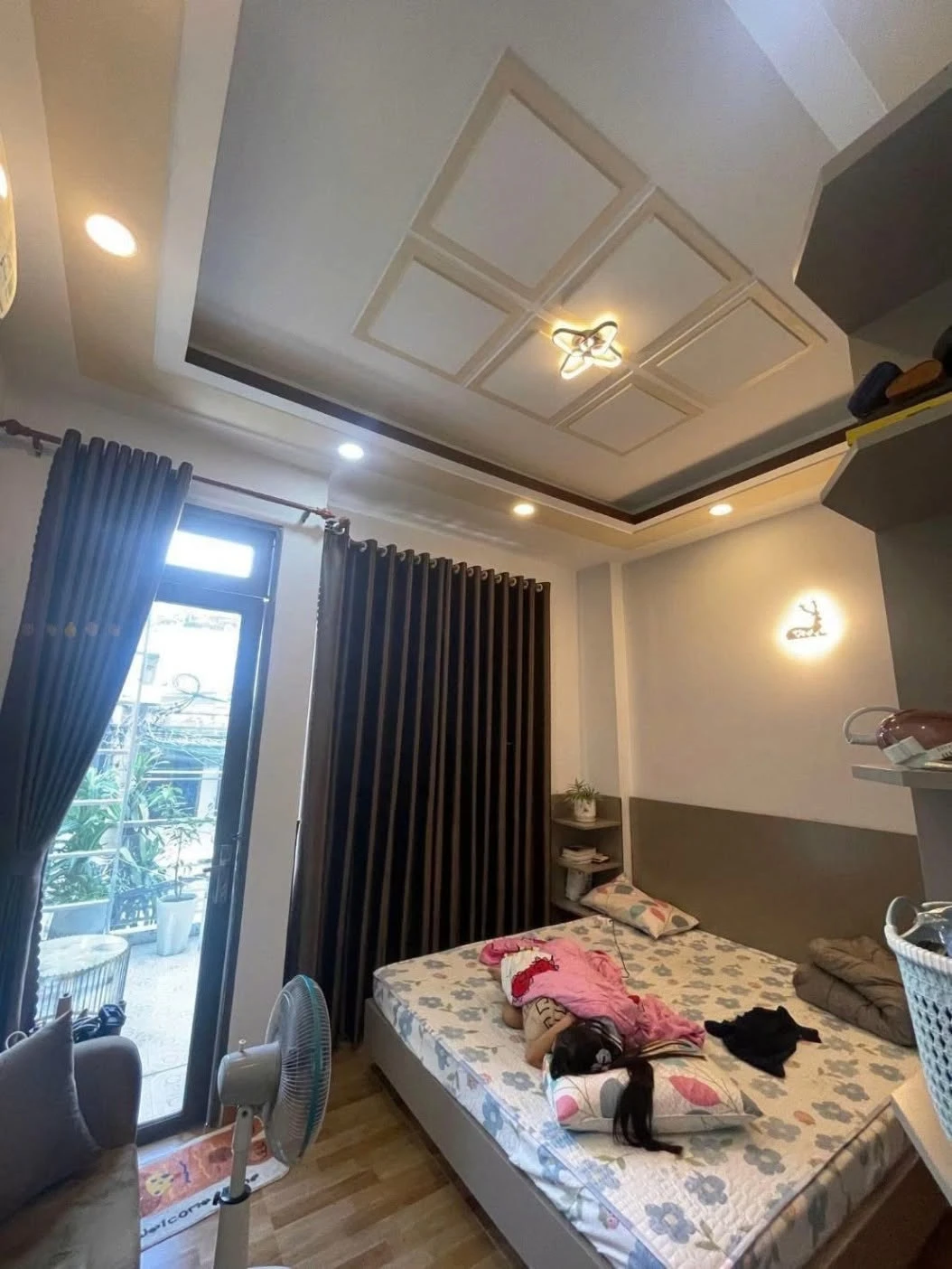 Bán nhà 4 tầng hẻm xe hơi 44m2, 5PN, trung tâm Quận 10, giá 7.x tỷ - Ảnh 1