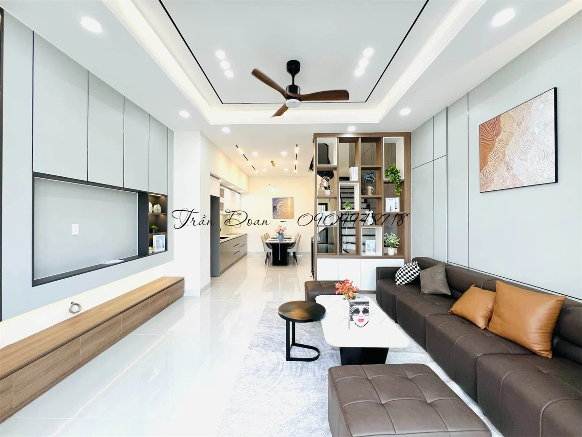 Nhà bán 110m2, 3PN, 3WC, nội thất, 2 tỷ 300 tại Long Khánh - Ảnh thu nhỏ 2