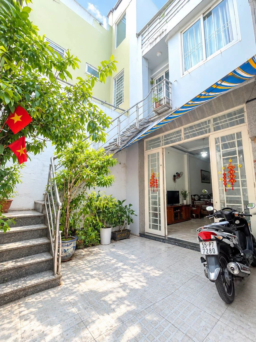 Bán nhà 4x27 (108m²) 3 tầng 5PN Tân Phú, gần Gò Dầu - Ảnh 1
