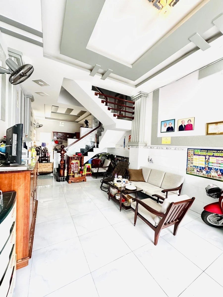 Bán nhà hẻm ô tô An Dương Vương Q8, 4PN 5WC 72m² - Ảnh thu nhỏ 3