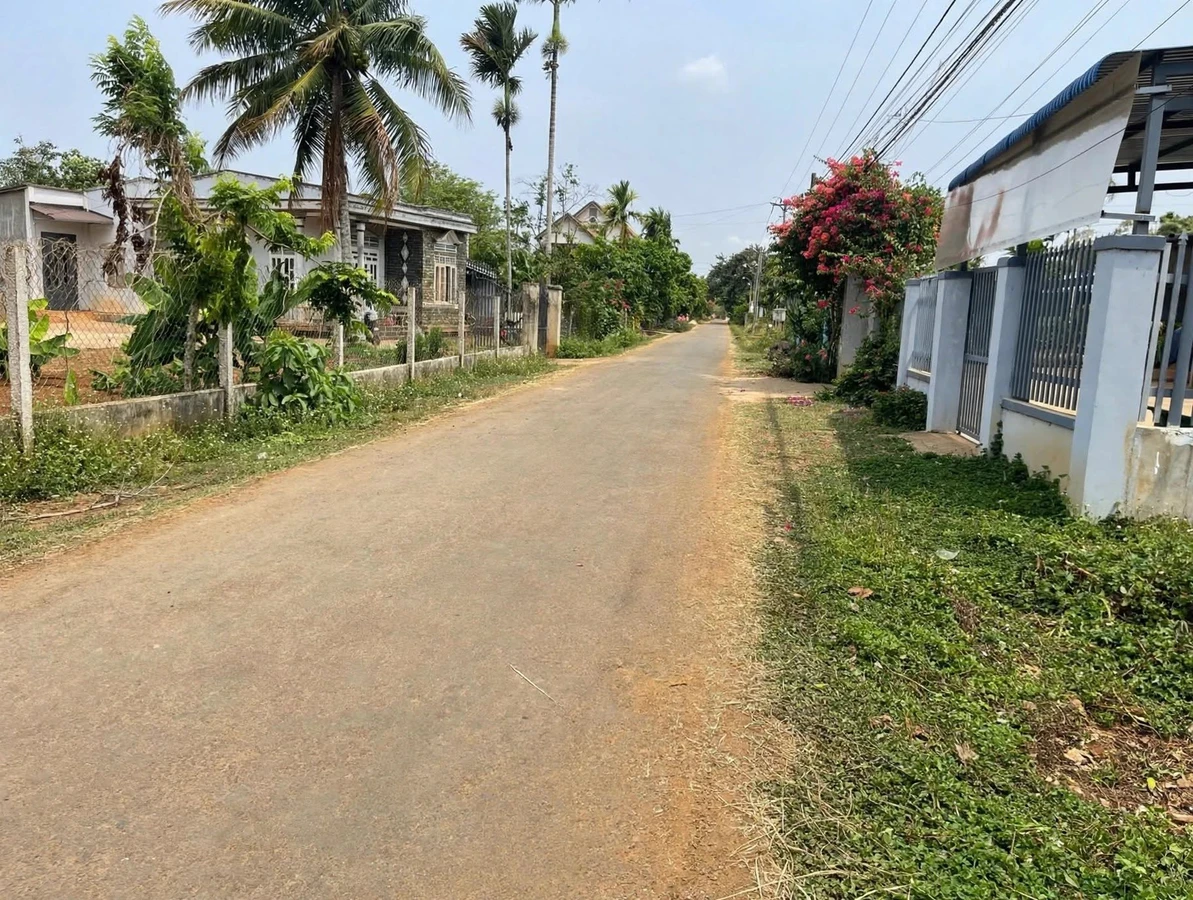 Bán đất mặt tiền 180m² trung tâm Xã Cuôr Đăng 895 triệu - Ảnh thu nhỏ 2
