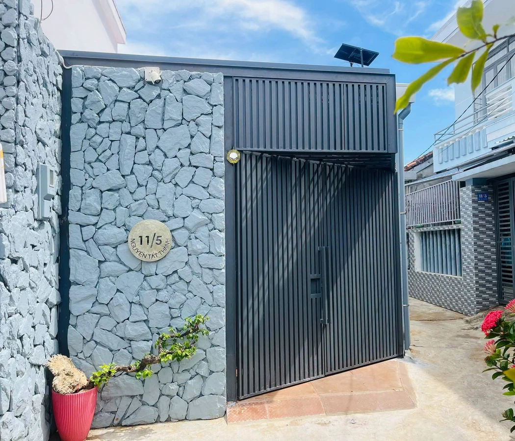 Bán nhà cấp 4 hẻm 79m2, 2PN 2WC, Tuy Hòa - 1tỷ 790 - Ảnh 1