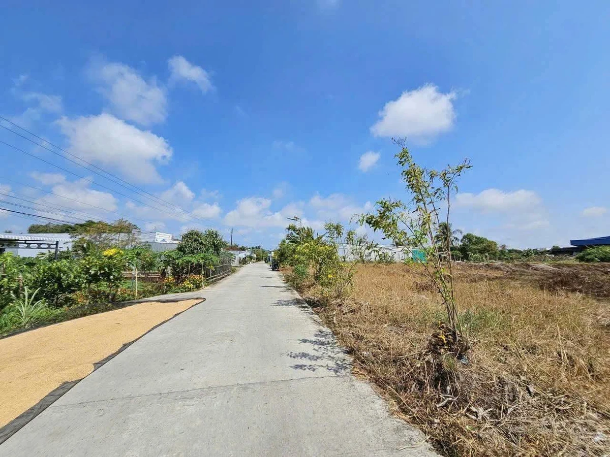 Bán đất 2 mặt tiền lộ 4m và sông, 5x72m, giá 650 triệu tại Phường Lý Văn Lâm, Cà Mau - Ảnh 1