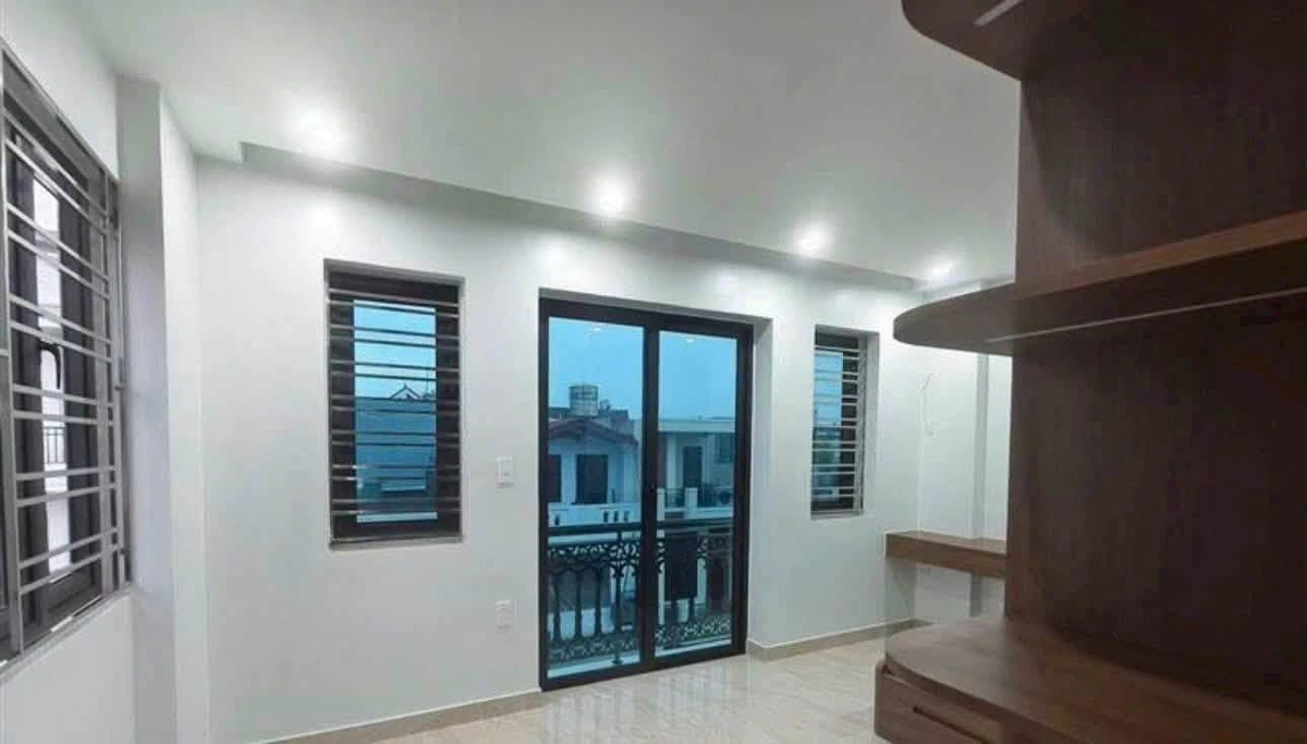 Bán nhà mới 4 tầng 41-45m² Ngô Gia Tự Hóc Môn - Ảnh thu nhỏ 3
