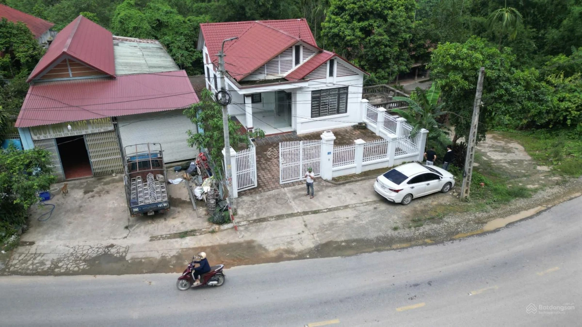 Chuyển nhượng 338,6m2 có sẵn nhà 4p ngủ tại Thị Trấn Lương Sơn Hoà Bình bám suối và đường quốc lộ - Ảnh thu nhỏ 2
