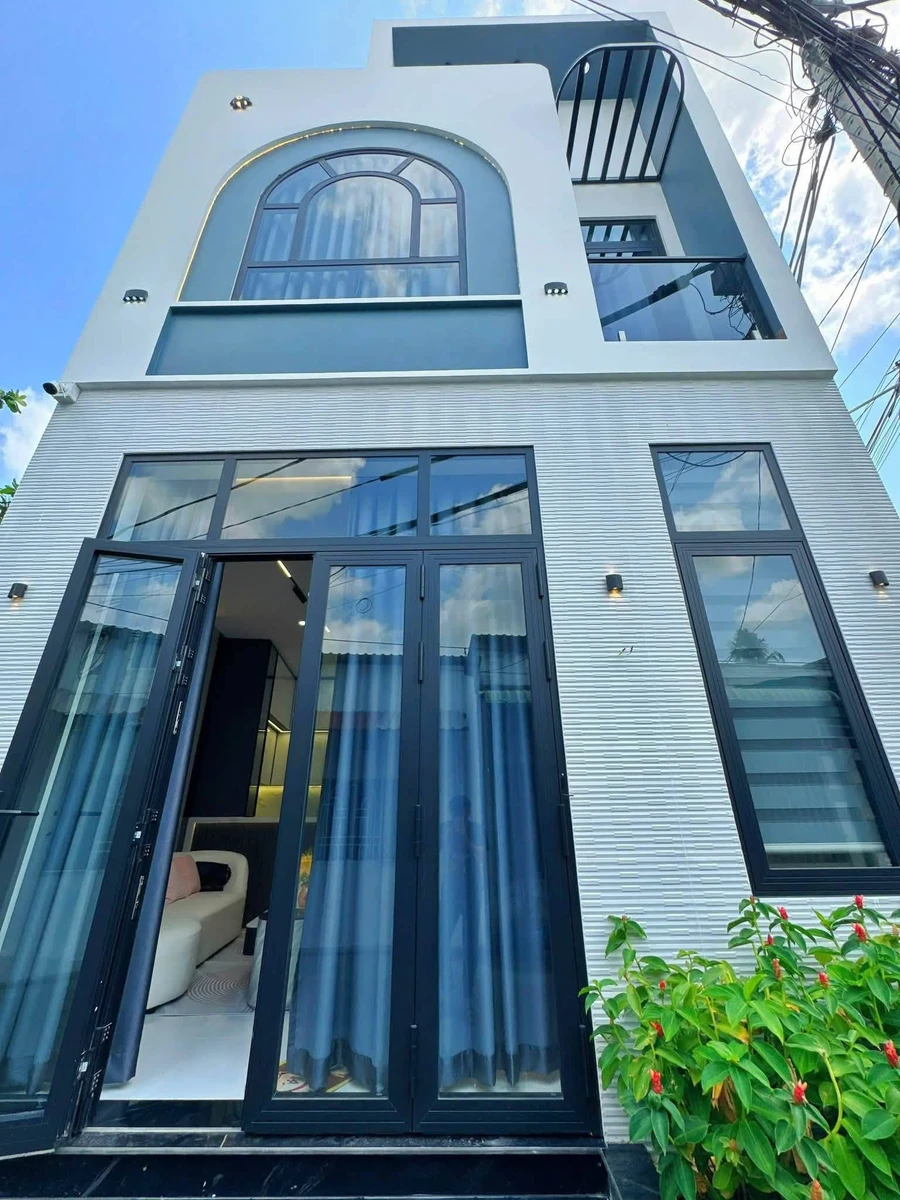 Bán nhà trệt lầu 2PN 80m² Trần Hoàng Na 2 tỷ 860 - Ảnh 1