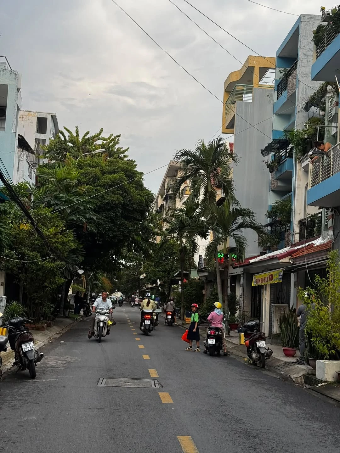 Bán nhà 4x15m, 4 phòng ngủ, Dương Quảng Hàm, Q1 - Ảnh 1