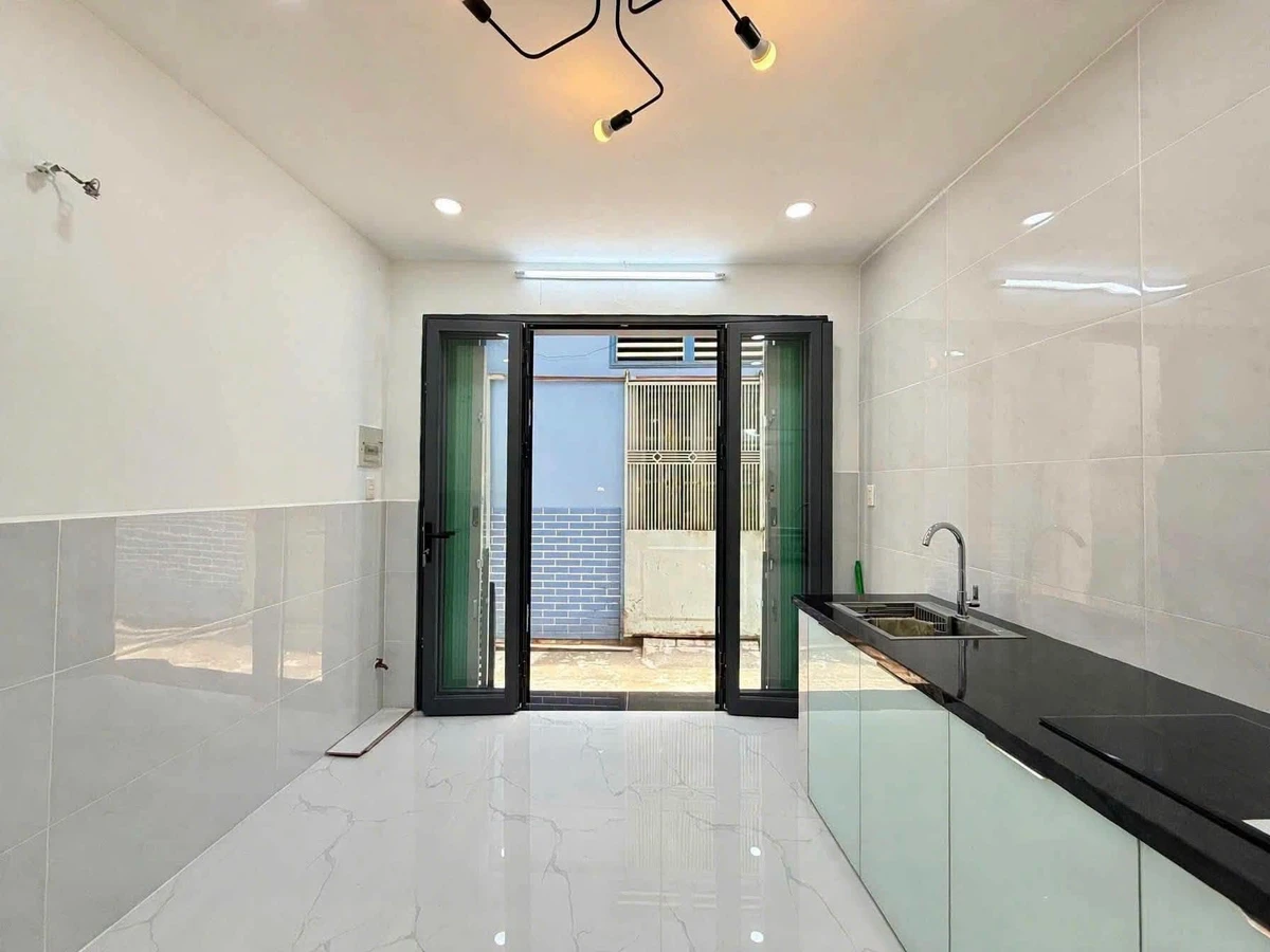 Bán nhà 3 tầng Bạch Đằng, Bình Thạnh, 16,3m2, giá 2,8 tỷ - Ảnh thu nhỏ 2
