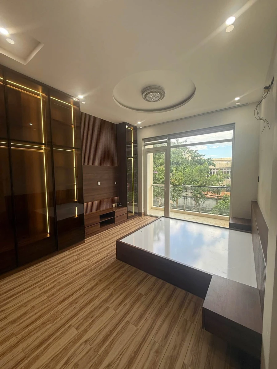 Bán nhà 3 tầng mặt tiền Nguyễn Du Tuy Hoà 80m2 - Ảnh thu nhỏ 5