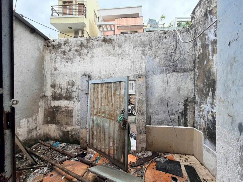 Nhà nát cho thuê 72m2, Tân Định, Quận 1, 10 triệu/tháng