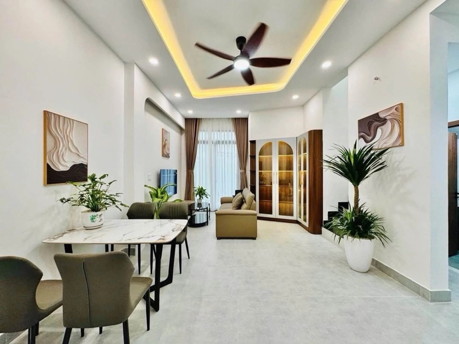 Bán nhà 2 mặt tiền 40m2 2 tầng Phan Xích Long, Quận 11 - Ảnh 1