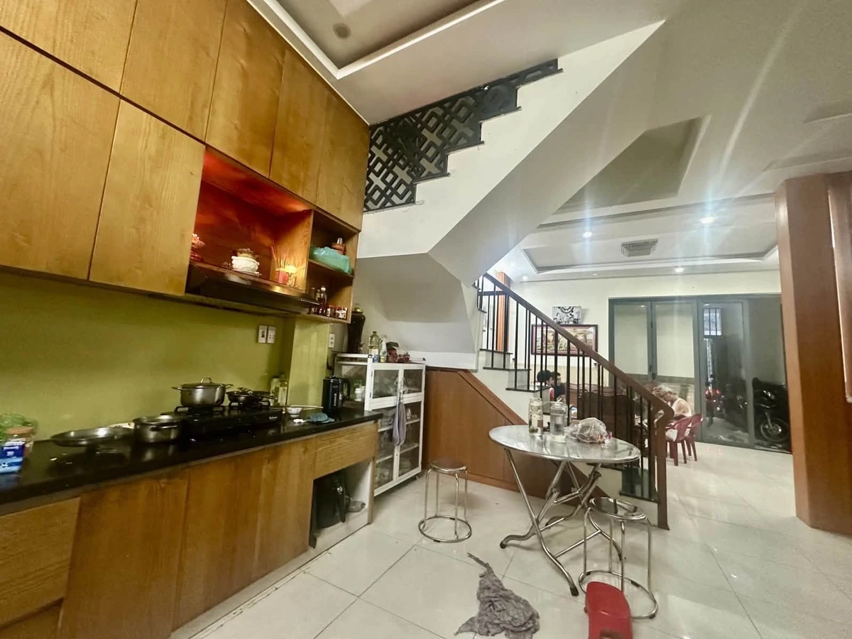 Bán nhà 3 tầng 105m² 4PN mặt tiền 6,3m gần biển Mỹ Khê, Đà Nẵng 13 tỷ - Ảnh thu nhỏ 3