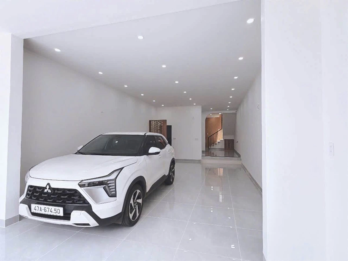 Bán nhà mặt tiền Trần Phú 5x20m kinh doanh 5 tỷ 990 - Ảnh thu nhỏ 2
