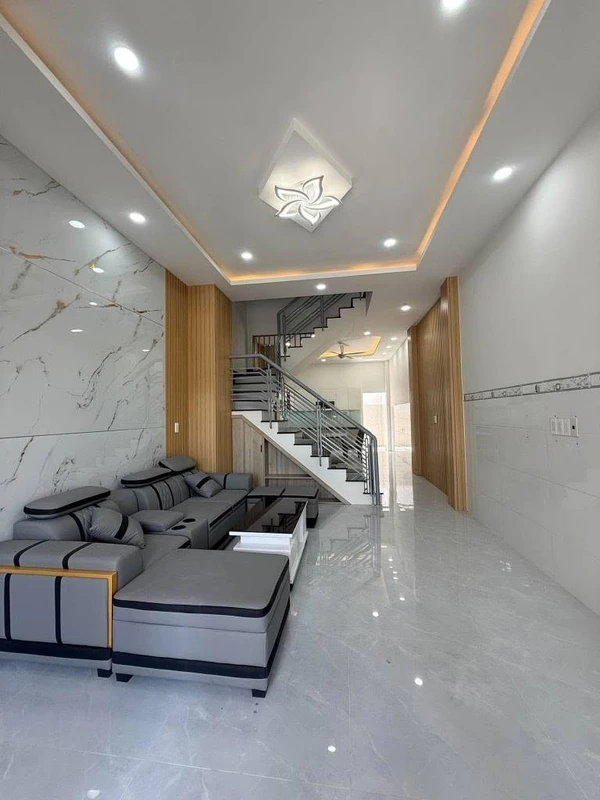 Bán nhà 4 tầng 4PN 65m² trên 5 tỷ Tam Bình
