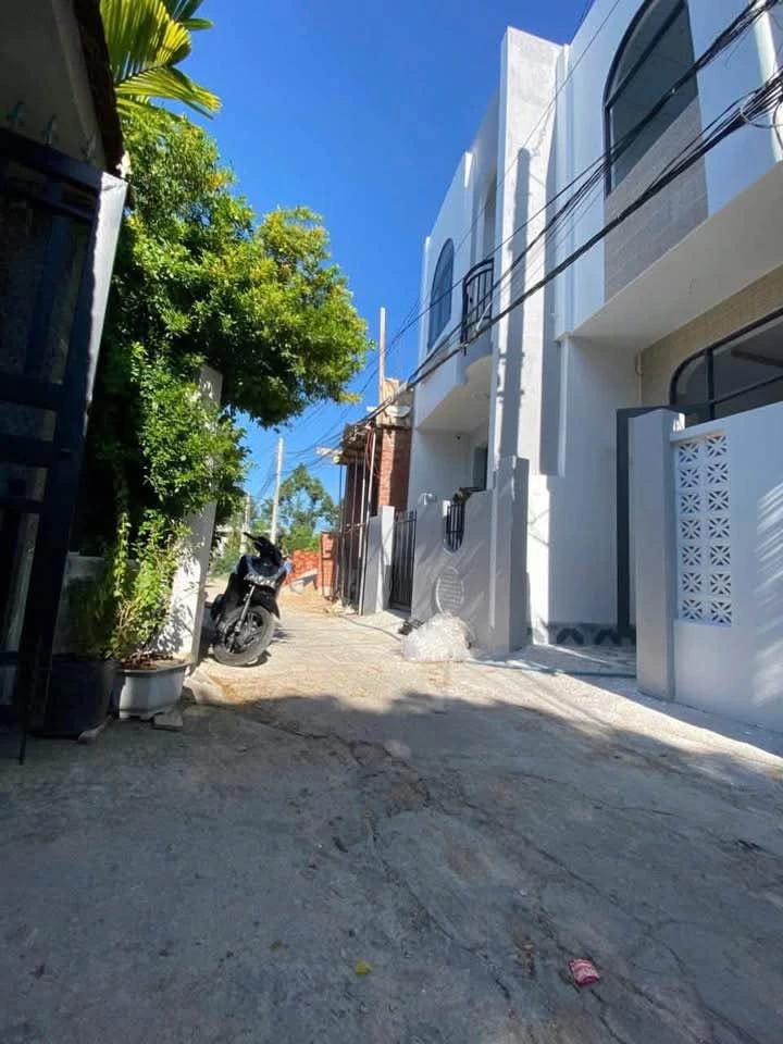 Bán nhà hẻm 2 tầng 49m2, 3PN, Quy Nhơn - Ảnh 1