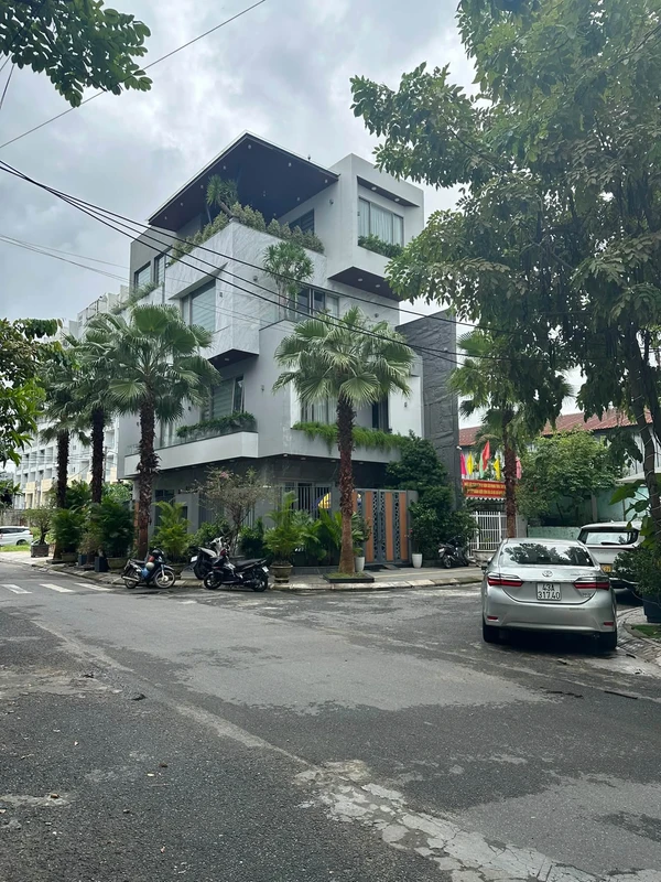 Nhà 3 tầng 5PN mặt tiền Chế Lan Viên, 96m², Đà Nẵng