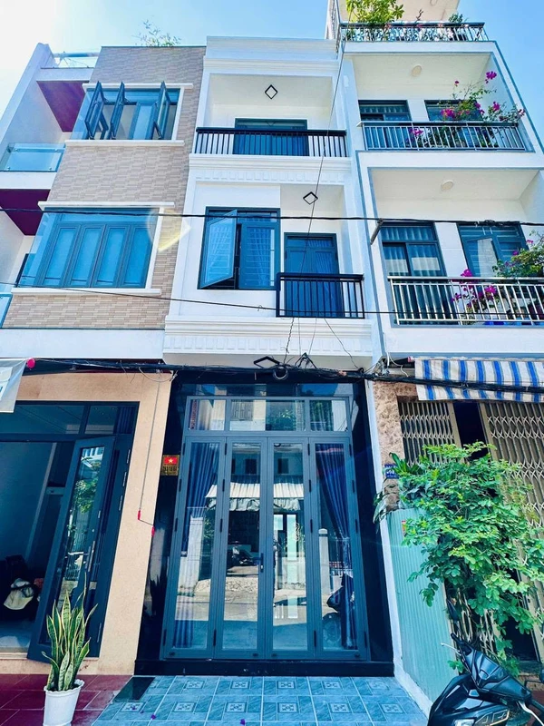Bán nhà 3 tầng 41m2, 3PN 4WC, Hoàng Văn Thụ, Quy Nhơn