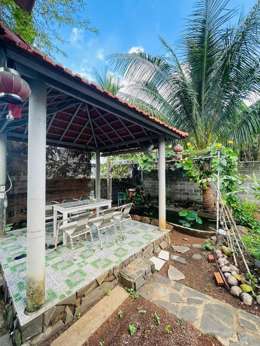 Bán villa sân vườn 150m2, 4 phòng ngủ, Quận 12 - 5.7 tỷ - Ảnh thu nhỏ 2