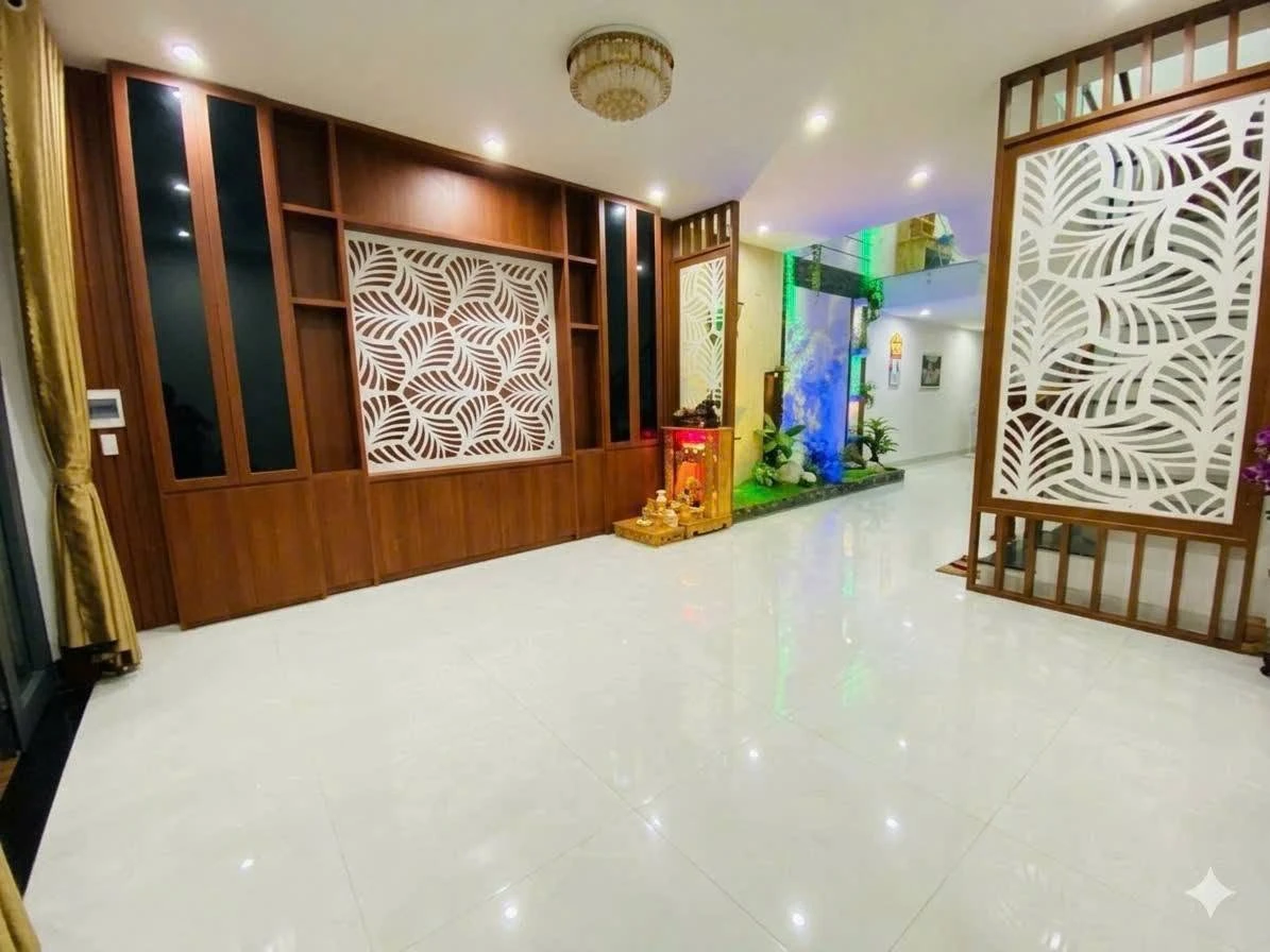 Cho thuê nhà 3 tầng mặt tiền 110m² Huế - Ảnh thu nhỏ 2