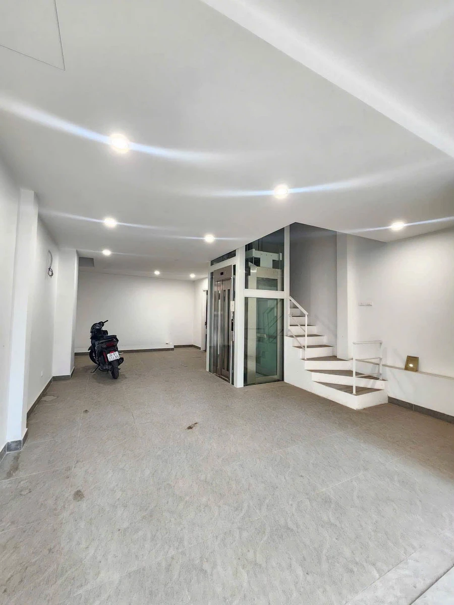 Bán nhà phân lô ô tô tránh 50m2, 6 tầng thang máy, gần Hồ Tây, Lạc Long Quân, Tây Hồ - Ảnh thu nhỏ 2