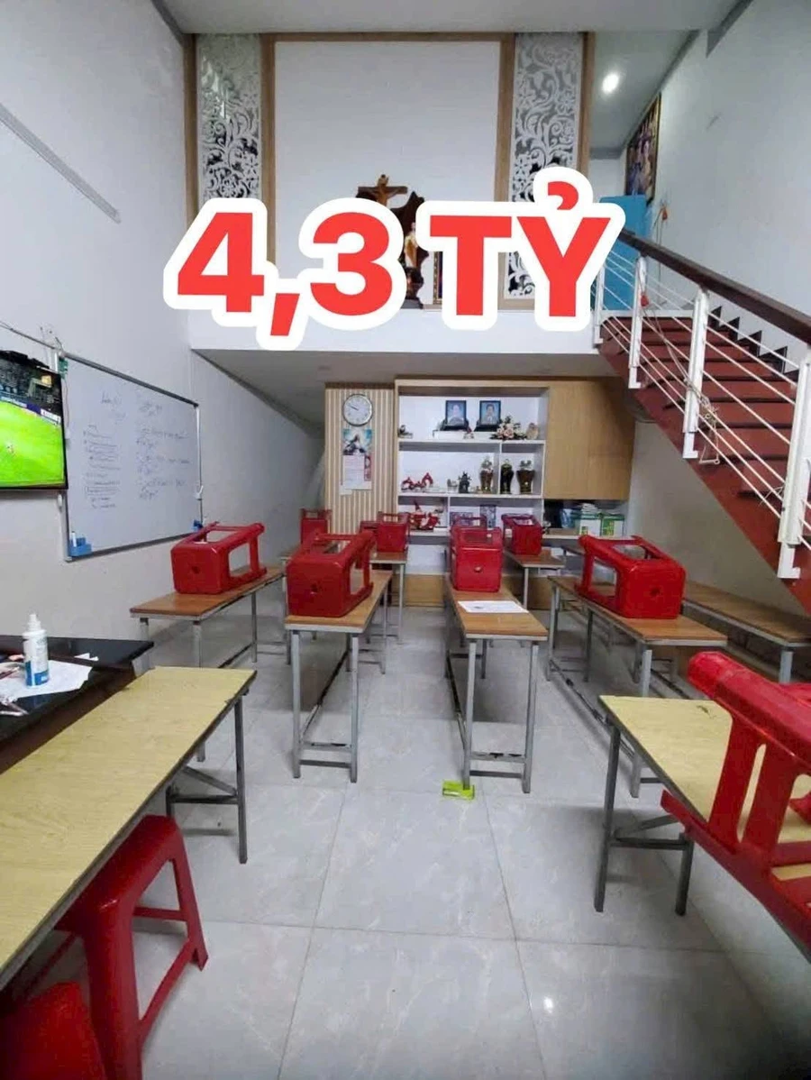 Bán đất tặng nhà 2PN, mặt tiền Phạm Ngũ Lão, Buôn Ma Thuột, 75m² - Ảnh 1