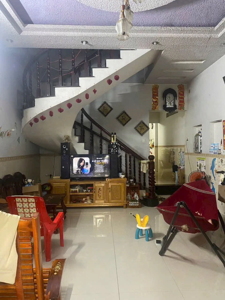 Bán nhà 1 trệt 1 lầu 76,6m2 gần chợ Lý Văn Sâm, Phường Tam Hiệp - Ảnh 1
