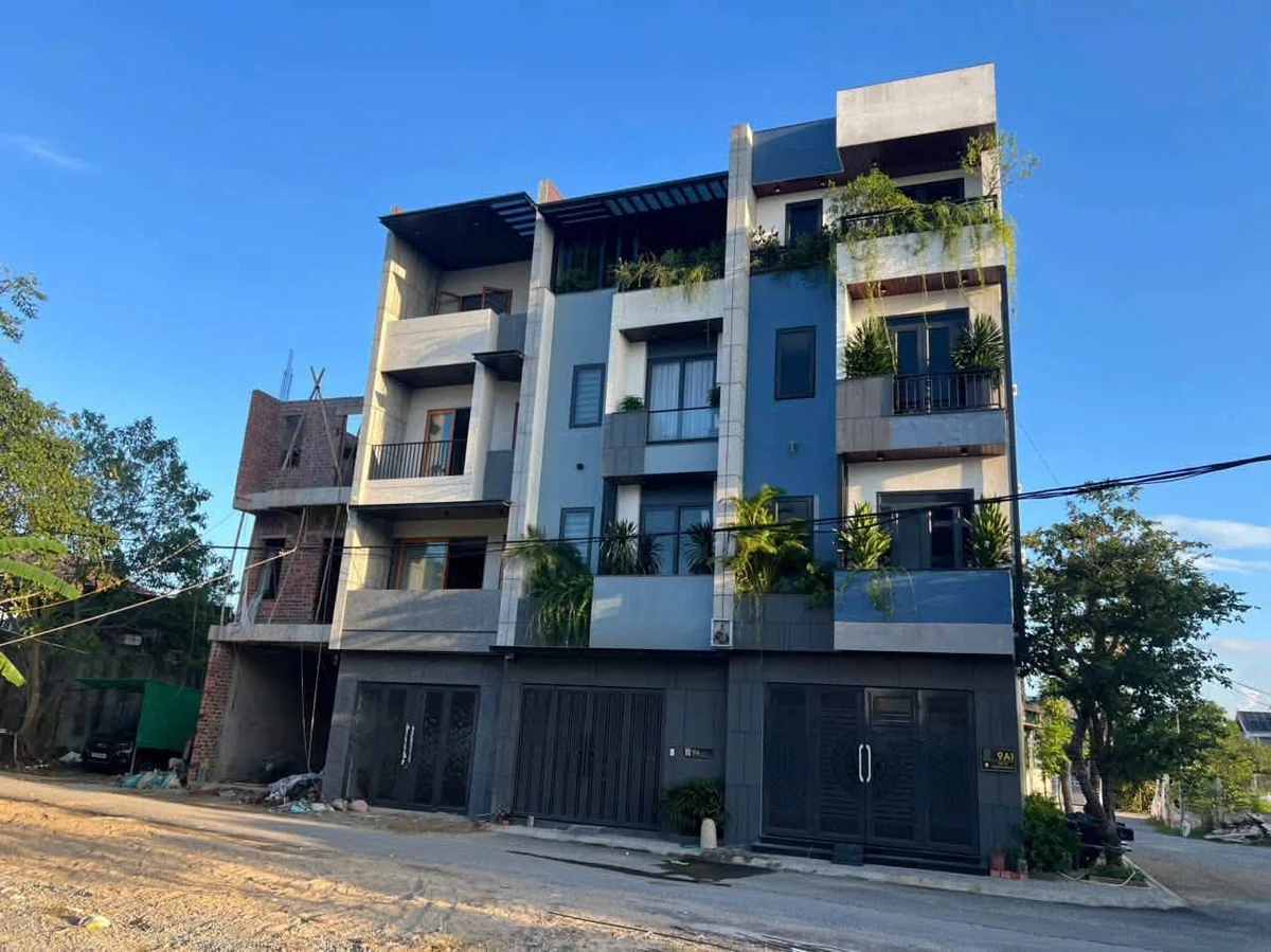 Bán nhà 4 tầng 200m² Quán Bàu full nội thất, có gara - Ảnh 1