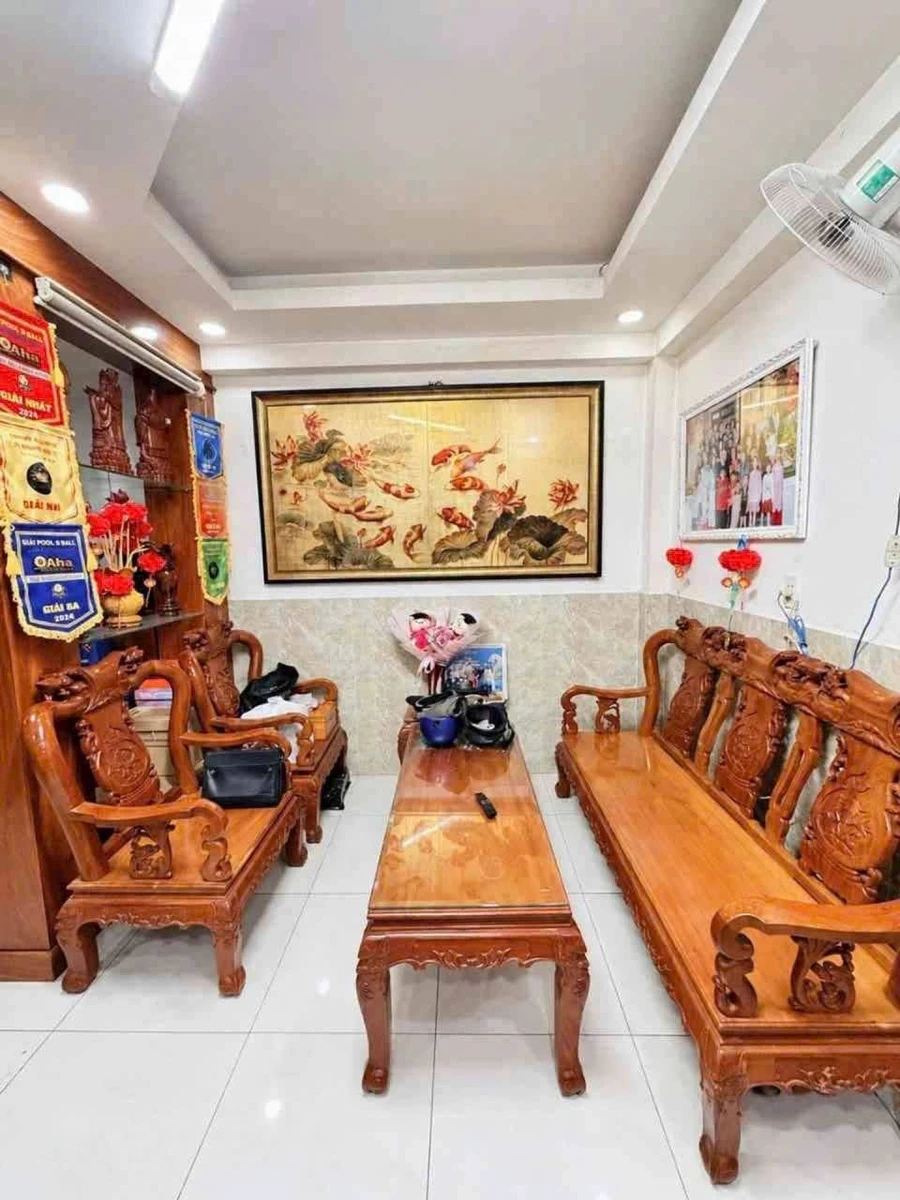 Bán nhà HXH 4 PN, 50m² Cao Thắng, Quận 10 - Ảnh 1