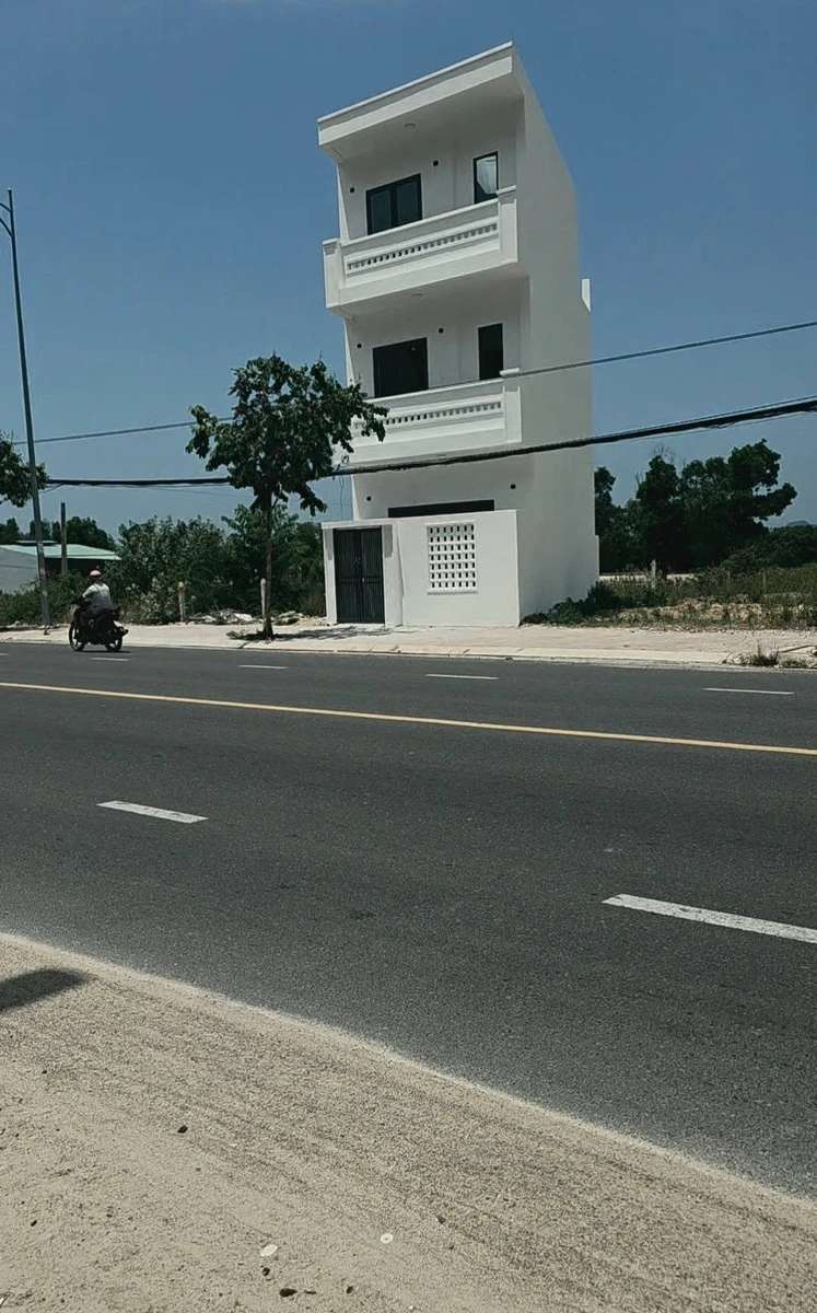 Bán nhà 3 tầng mặt tiền Phong Châu Nha Trang, 59m², 4,7 tỷ - Ảnh thu nhỏ 5