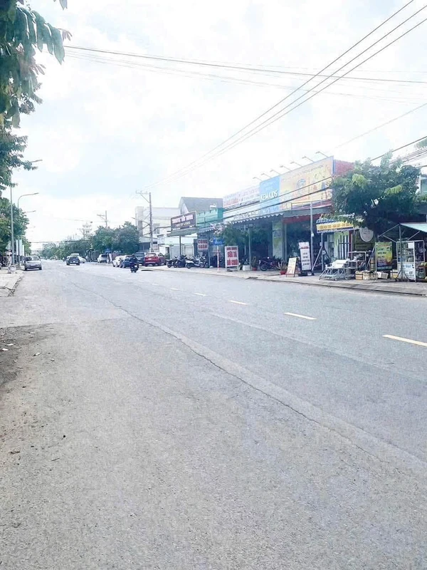 Bán nhà mặt tiền Lạc Long Quân, 210m², 4 tỷ, Tây Ninh