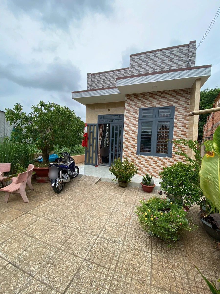 Bán nhà 2 phòng ngủ 170m2 Đất Đỏ, Bà Rịa - Vũng Tàu - Ảnh 1