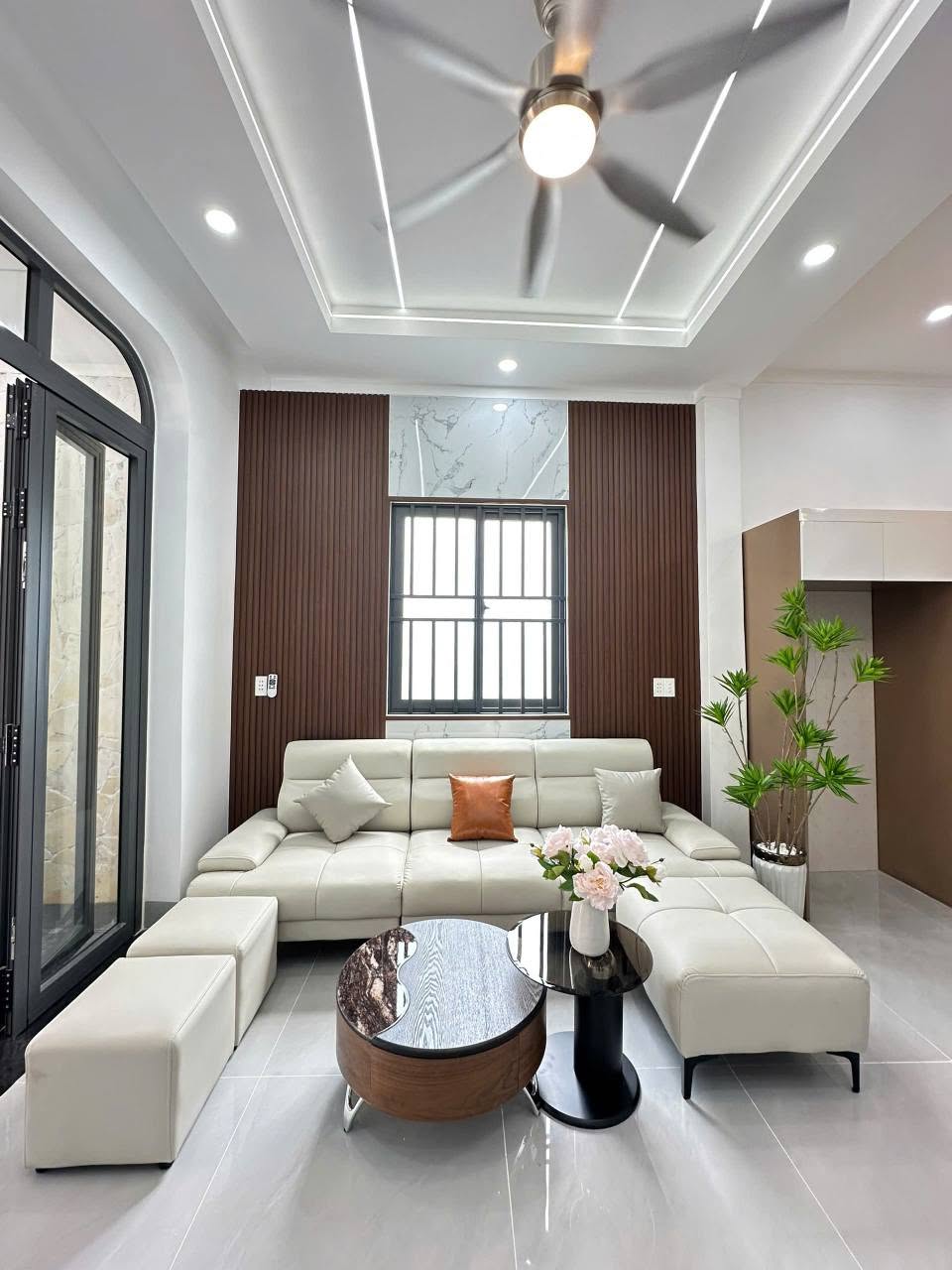 Bán nhà 1 trệt 1 lầu góc 2 mặt tiền 120m² gần Nguyễn Khuyến - Ảnh thu nhỏ 3