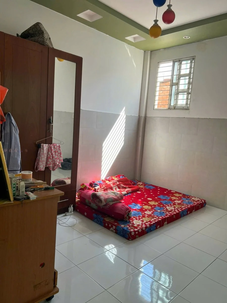 Bán nhà Lạc Long Quân Quận 11, 6,1x17m, 1 trệt 1 lầu 5PN, giá khoảng 80 triệu/m2 - Ảnh thu nhỏ 5