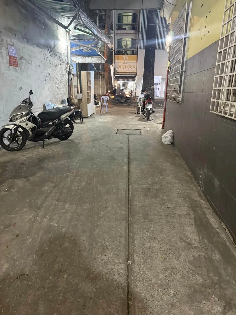 Bán nhà 3 tầng BTCT 48m², 3PN 3WC, hẻm 1 trục đường Ngô Gia Tự, Quận 10 - Ảnh 1