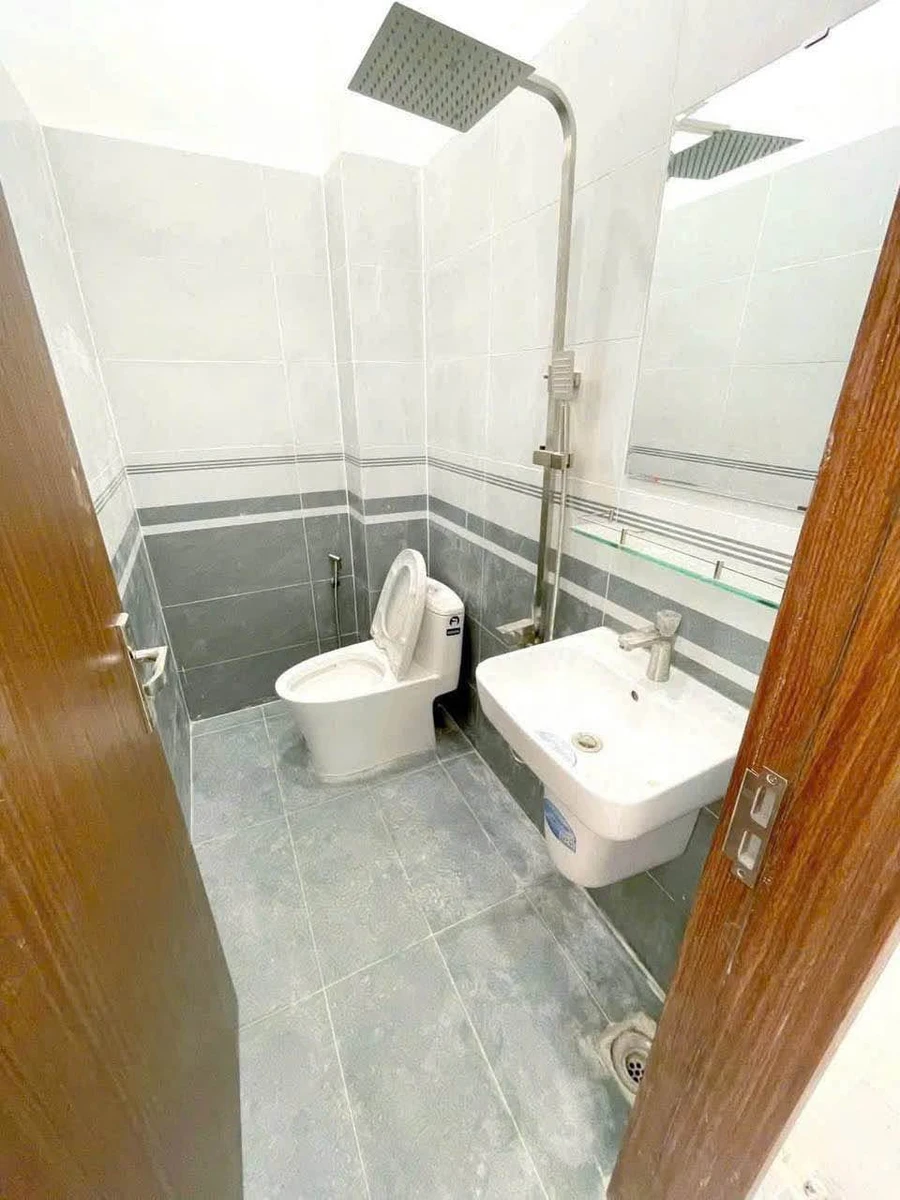 Bán nhà phố SHR 1 trệt 1 lầu 35,2m2 hẻm xe hơi đường Hiệp Thành 23, Quận 12, giá 3,55 tỷ - Ảnh thu nhỏ 4