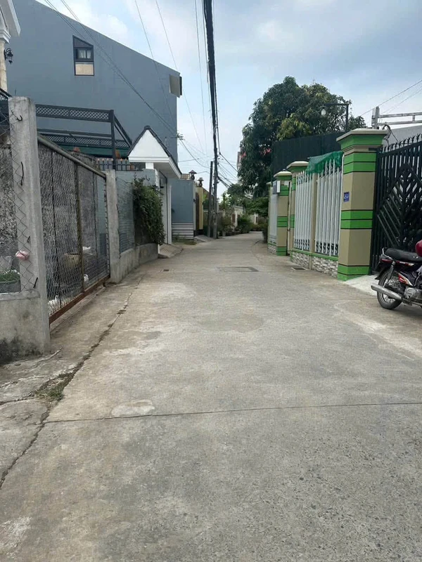 Bán nhà mới hoàn thiện 97m2 hẻm xe hơi, Phường Phú Khương, Bến Tre