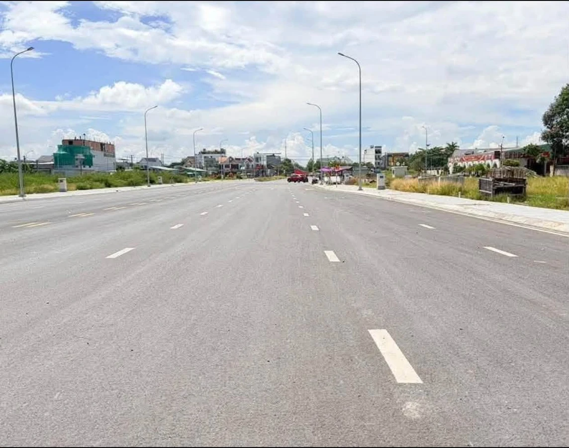 Bán đất 100m² Bến Lức Long An, sổ hồng riêng 2.8 tỷ - Ảnh 1