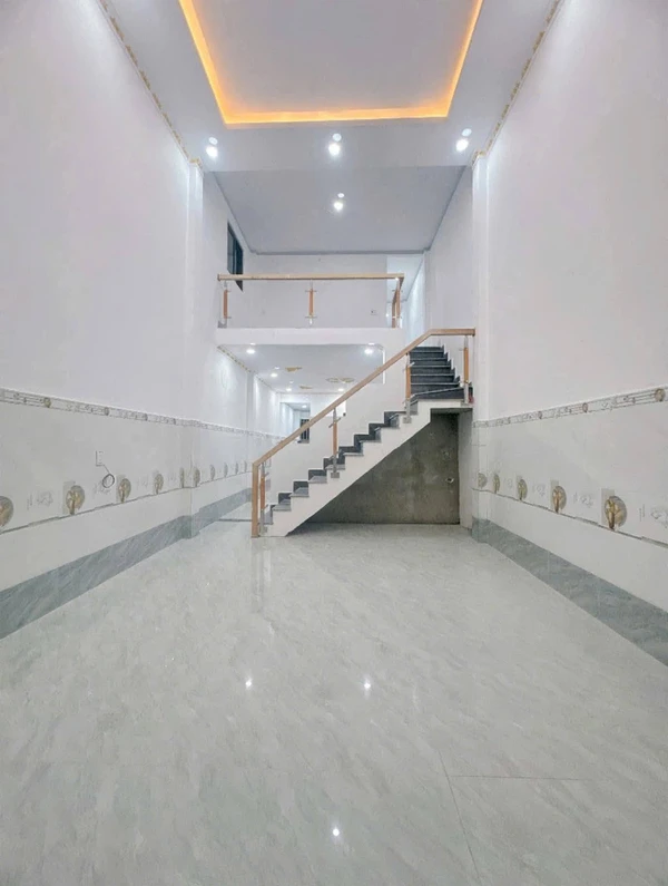Bán nhà cấp 4 gác lửng 72m2, 3 phòng ngủ, đường Phạm Ngũ Lão, Dĩ An, Bình Dương