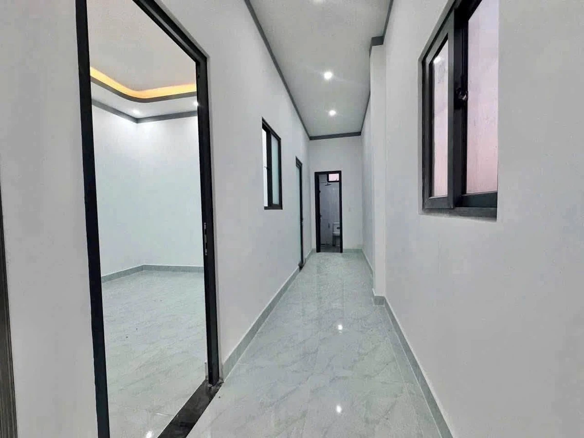 Bán nhà 3PN, 2WC, 100m² Mỹ Hạnh Bắc, giá 2 tỷ 250 - Ảnh thu nhỏ 4