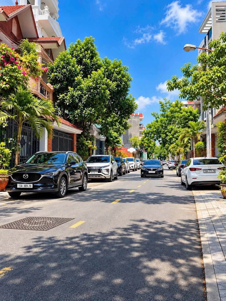 Bán nhà phố 5 tầng mặt tiền Đông Trà, 100m2, Quận 12 - Ảnh 1