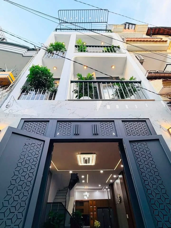 Bán nhà hẻm ôtô 4 tầng 44m2, 4 phòng ngủ, 5 WC tại Gò Vấp giá 6,6 tỷ - Ảnh 1