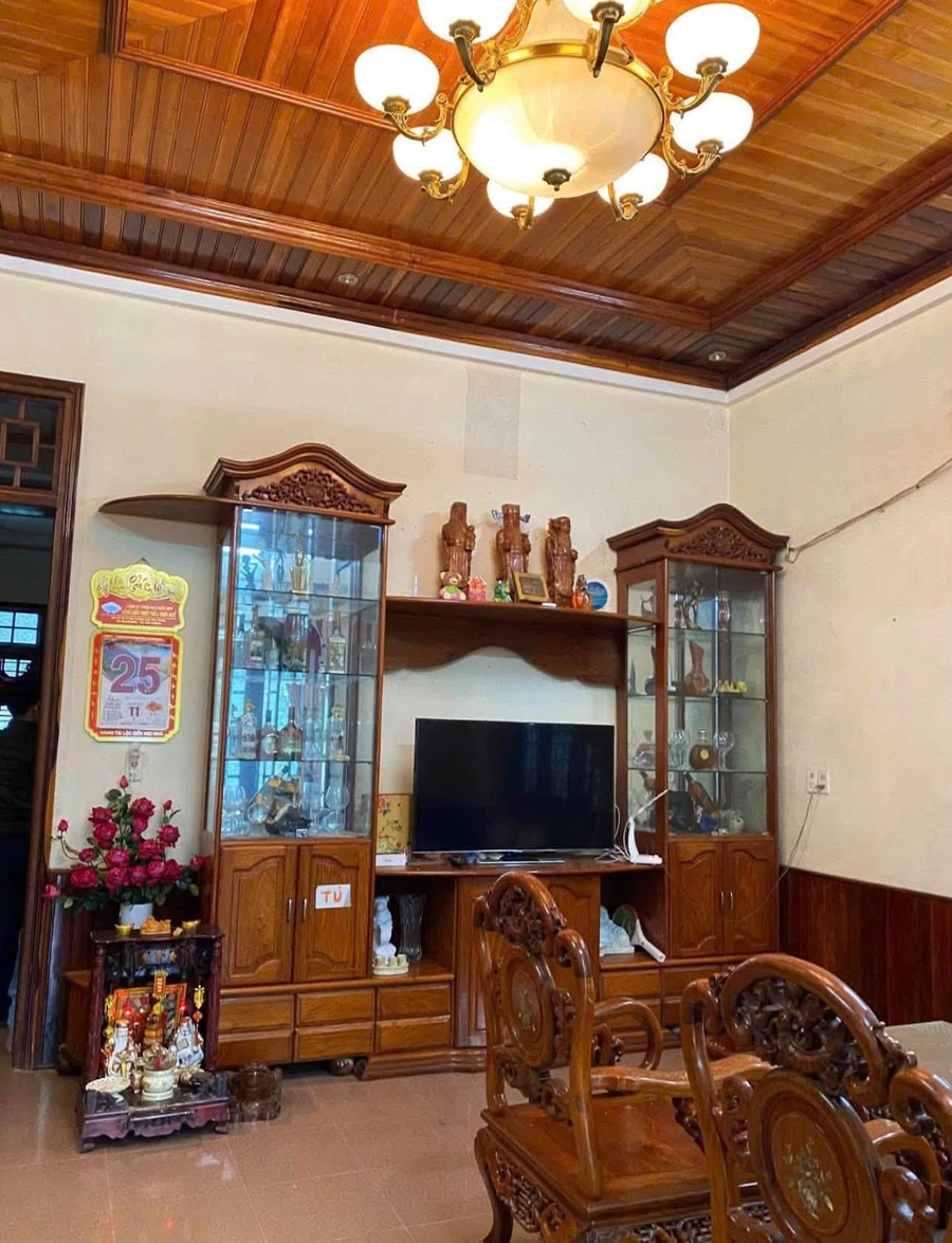 Bán nhà 2 tầng mái Thái 206m2 Hùng Vương Huế 8,5 tỷ - Ảnh 1