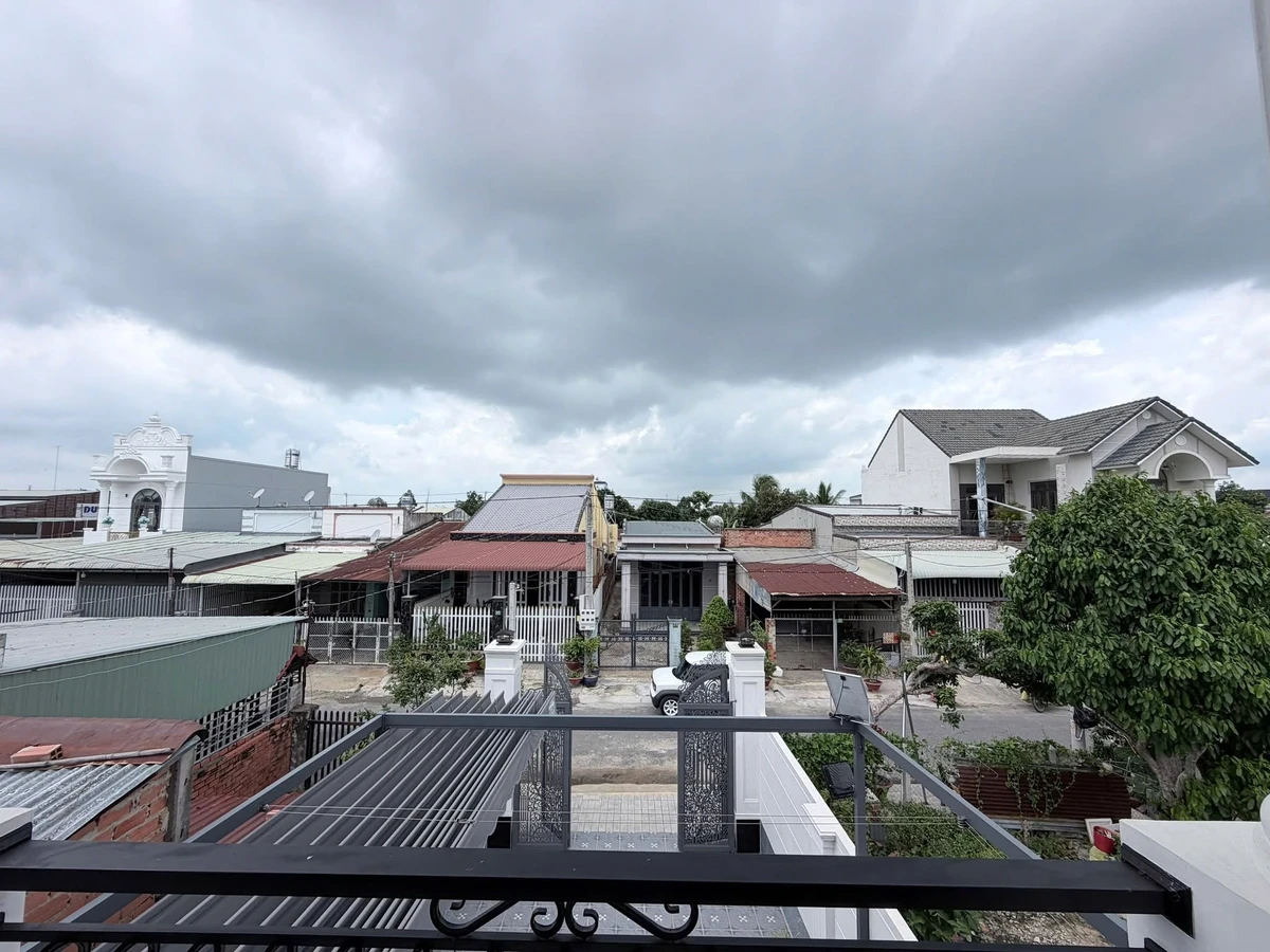 Bán nhà lầu đúc 5x28m KP Hiệp Thạnh, Phường Tân Ninh, Tây Ninh giá 2,85 tỷ - Ảnh thu nhỏ 4