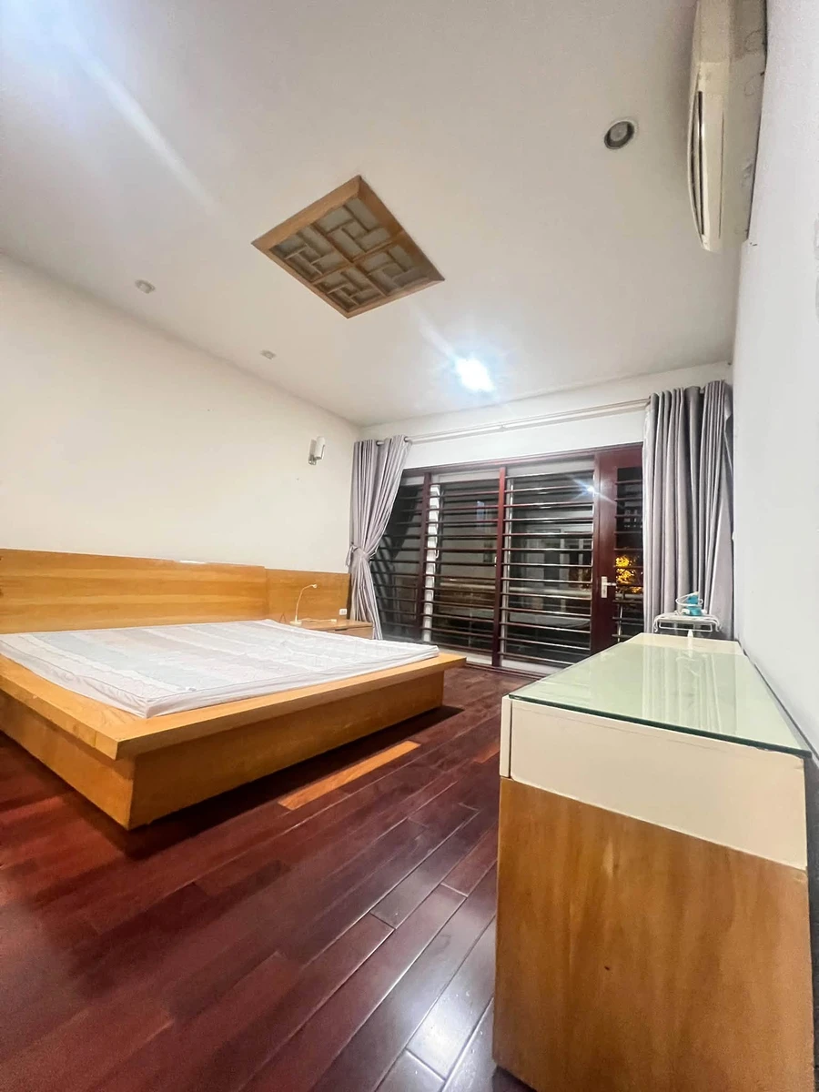 Cho thuê nhà 3 tầng, 4 phòng ngủ 150m² Thạch Bàn 22 triệu/tháng - Ảnh thu nhỏ 5