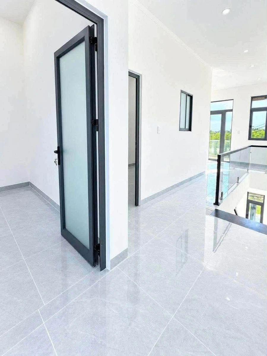 Bán nhà lầu 150m2 sổ riêng, 650 triệu Bình Tân - Ảnh thu nhỏ 2