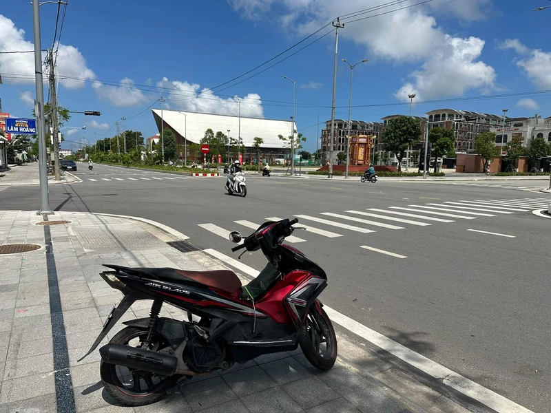 Bán đất mặt tiền Phạm Văn Đồng Huế 250m2 2 tỷ