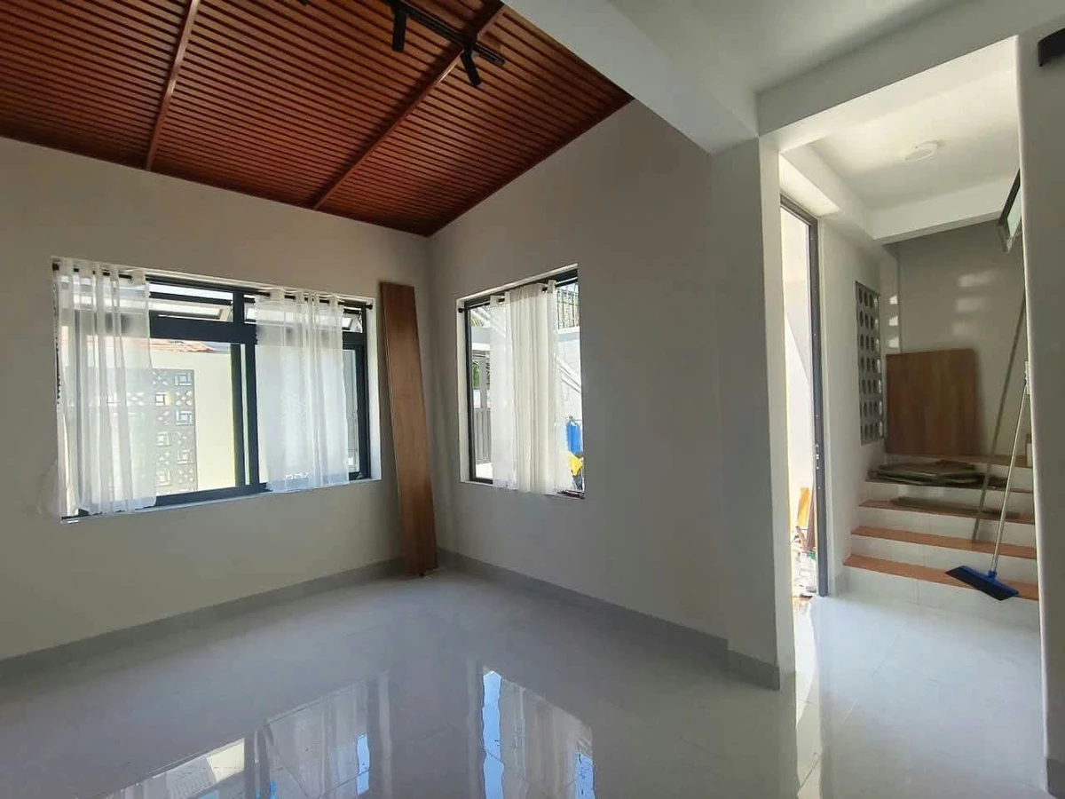 Bán nhà 2 tầng 3PN 76m2 hẻm Lê Lợi Quận 1 - Ảnh thu nhỏ 3