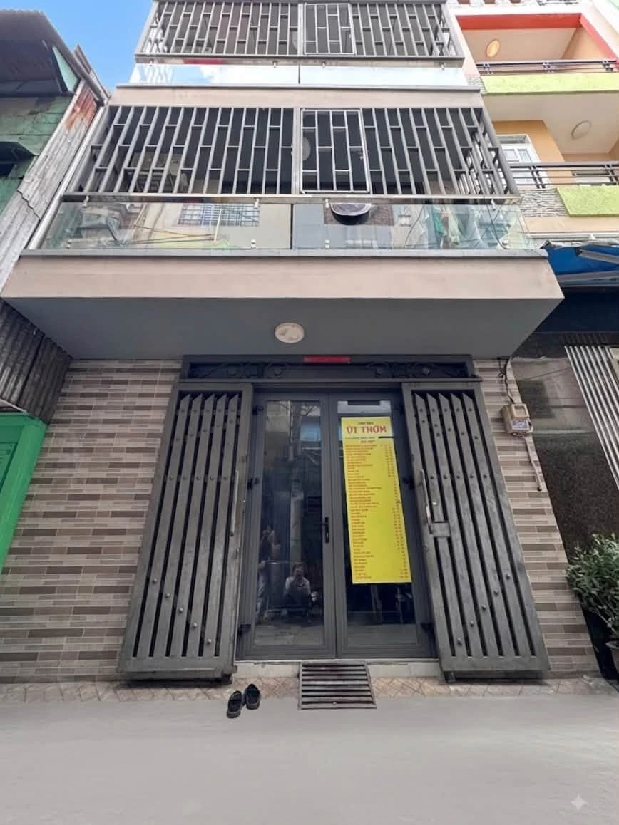 Cho thuê nguyên căn 2 PN Quận 5, 20m2, 12tr/tháng - Ảnh 1