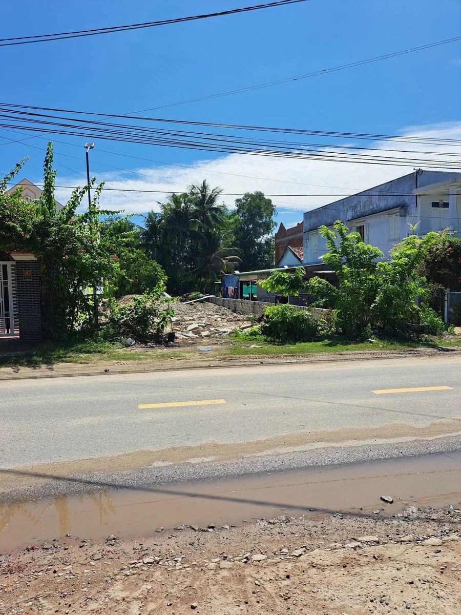 Bán lô đất 408m2 mặt tiền đường Lê Hồng Phong, Khánh Hòa - Ảnh 1