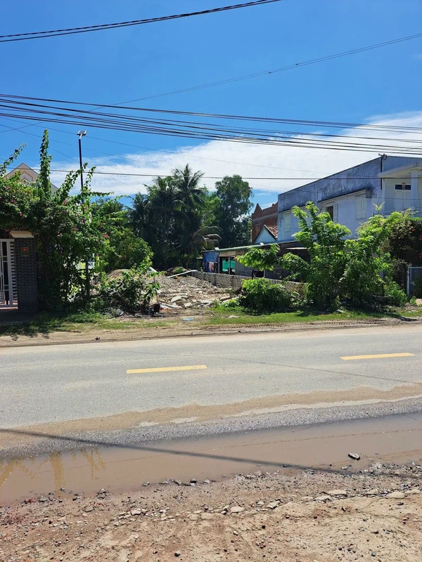 Bán lô đất 408m2 mặt tiền đường Lê Hồng Phong, Khánh Hòa